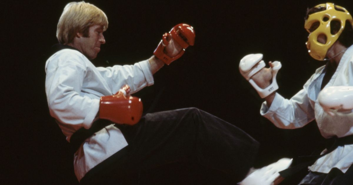 Chuck Norris foi seis vezes campeão mundial de karatê; relembre