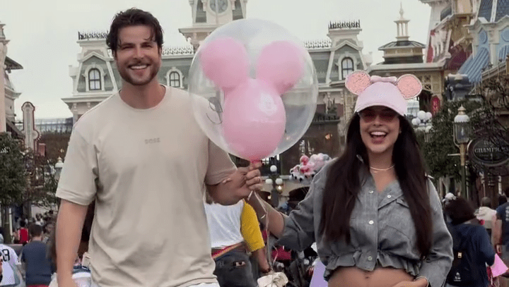 Ex-BBBs Laís Caldas e Gustavo Marsengo anunciam nome da 1ª filha Ex-BBBs Laís Caldas e Gustavo Marsengo anunciam nome da 1ª filha