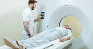 Pacientes com câncer do Norte viajam 6 vezes mais para fazer radioterapia