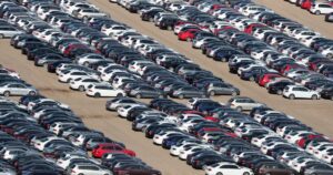 Venda de veículos surpreende em março e dispara para quase 270 mil unidades