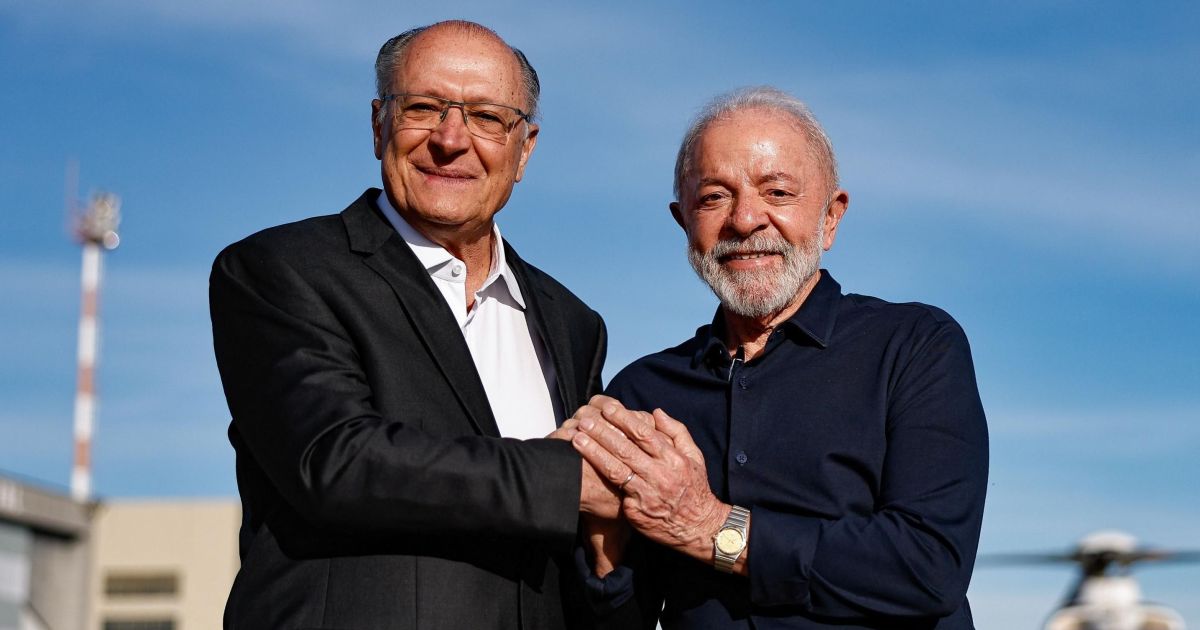 Alckmin promete lealdade a Lula durante congresso do PT