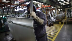 Impostos pressionam indústria automobilística para transição energética