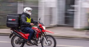 Salvador cria multa para agressões contra motoboys durante o trabalho