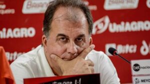 “Estou na Coreia do Norte”, diz presidente do Vitória no STJD