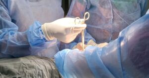 Médicos são indiciados por queimadura em gestante durante cesariana no ES