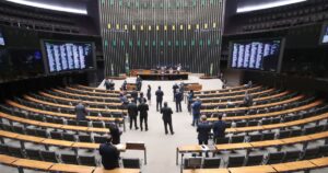 Câmara aprova reserva de 1% da receita para assistência social no 2º turno