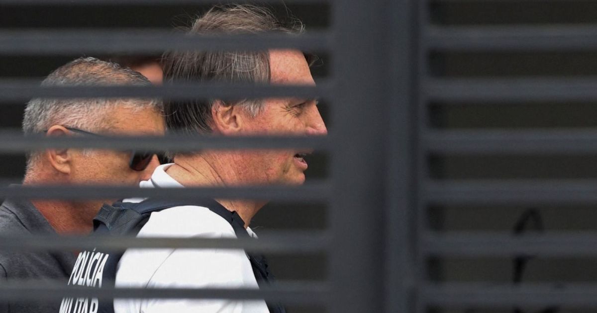 Ipsos-Ipec: 56% concordam com domiciliar de Bolsonaro; 35% discordam