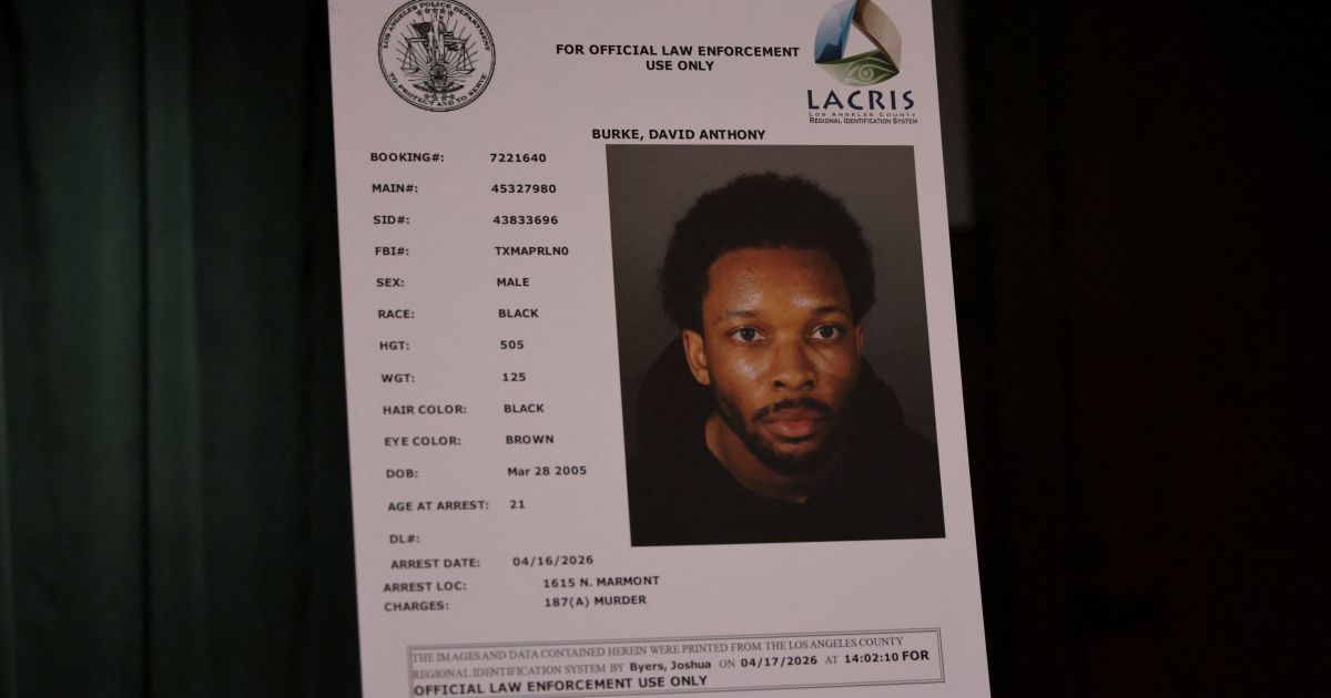 Músico D4vd teria abusado de menina de 14 anos por meses antes de matá-la