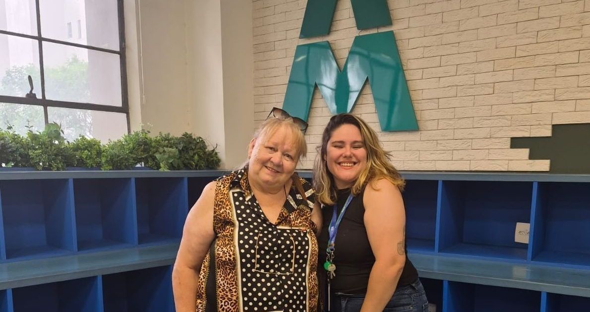 Dia da Educação: aos 73 anos, professora realiza sonho de estudar medicina