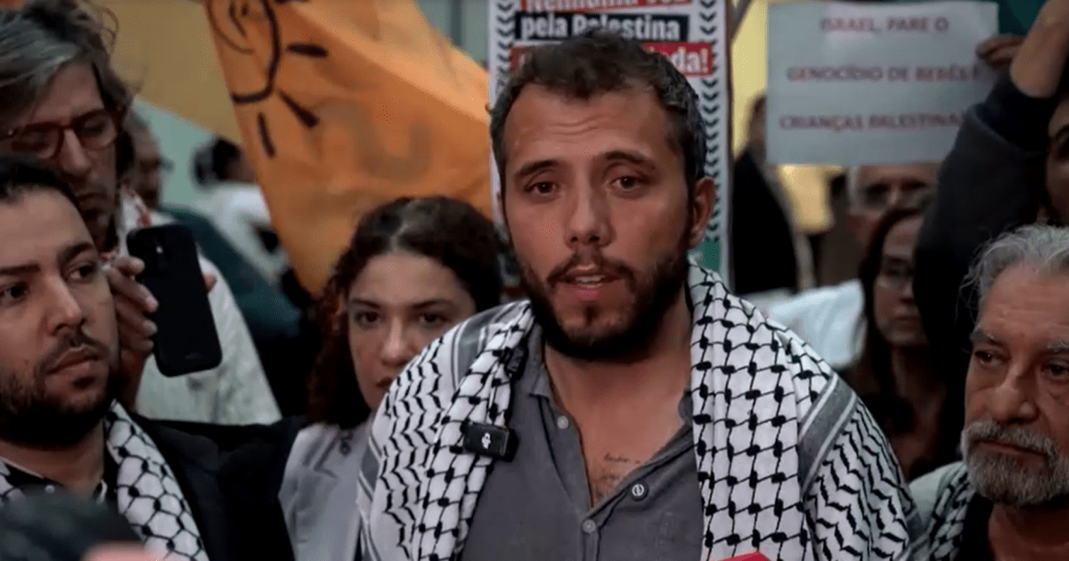 Ativista brasileiro chega a São Paulo após ser deportado por Israel
