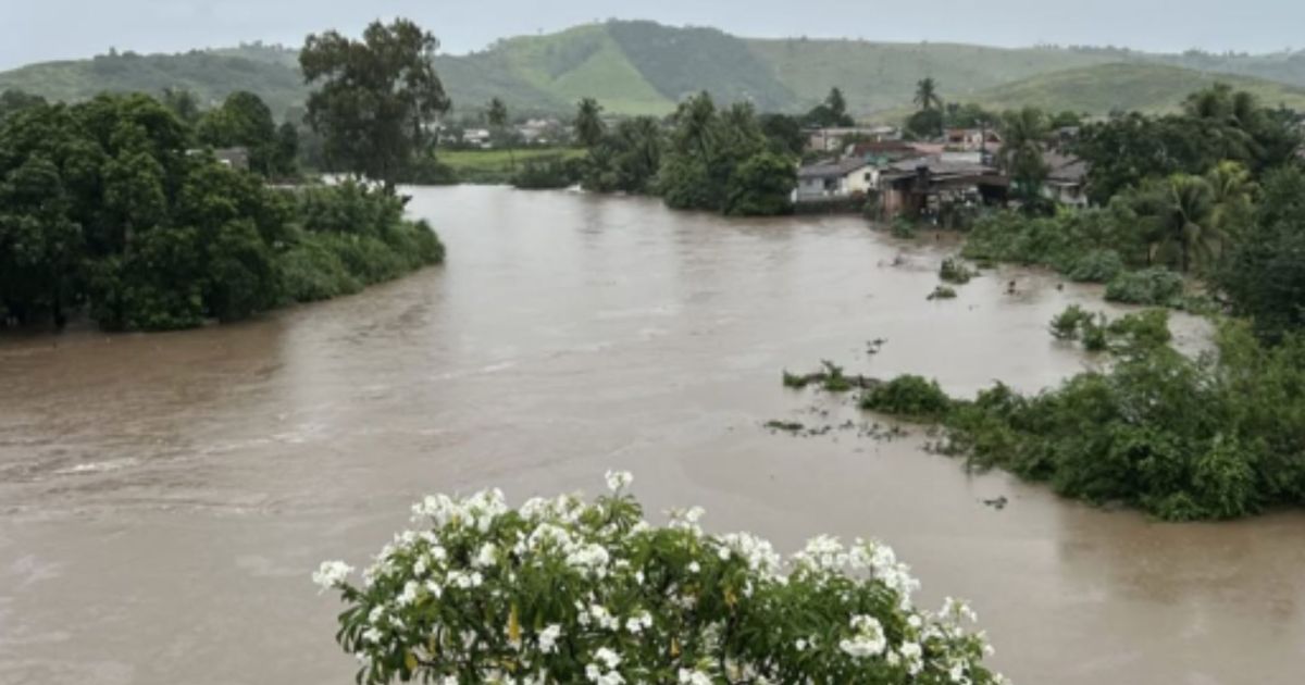 Recife entra em alerta para chuvas intensas e mobiliza apoio federal