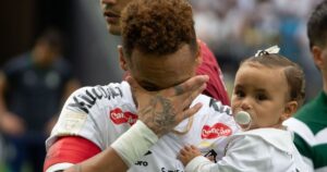 Criança ora por Neymar na Copa, e atacante responde: “Vai dar tudo certo”