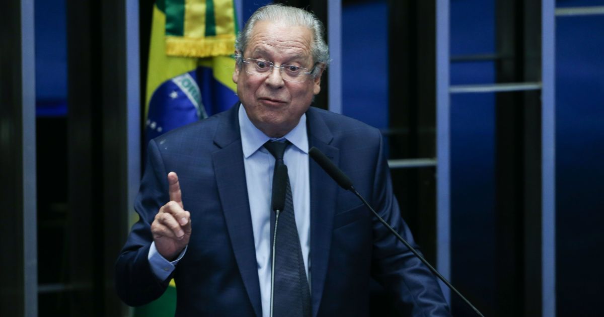 Internado em SP, José Dirceu, 80, recebe diagnóstico de linfoma