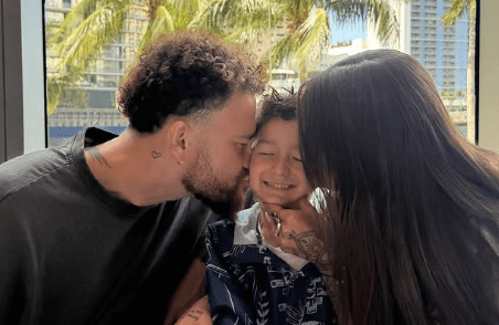 Fred agradece à ex-namorada Bianca Andrade por levar filho para a Copa