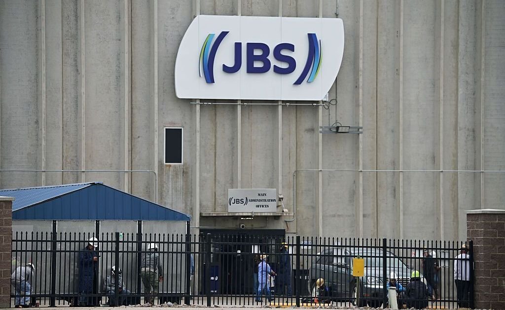 JBS suspenderá produção de cortes para a China em parte das plantas JBS suspenderá produção de cortes para a China em parte das plantas