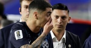 “Protocolo Vini Jr.”: jogador do Paraguai é primeiro expulso por nova regra