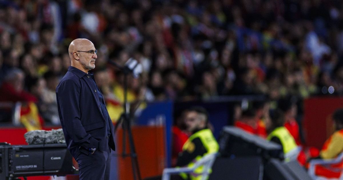 Técnico da Espanha nega favoritismo na Copa: “Somos mais do que o Brasil?” Técnico da Espanha nega favoritismo na Copa: “Somos mais do que o Brasil?”