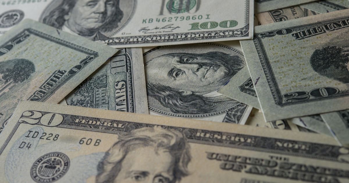 Acordo em Ormuz alivia mercados, mas especialistas precificam perfeição Acordo em Ormuz alivia mercados, mas especialistas precificam perfeição
