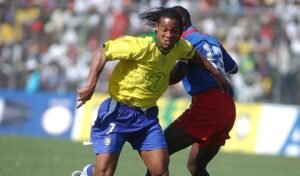 Brasil e Haiti se enfrentaram há mais de 20 anos em jogo que parou a guerra
