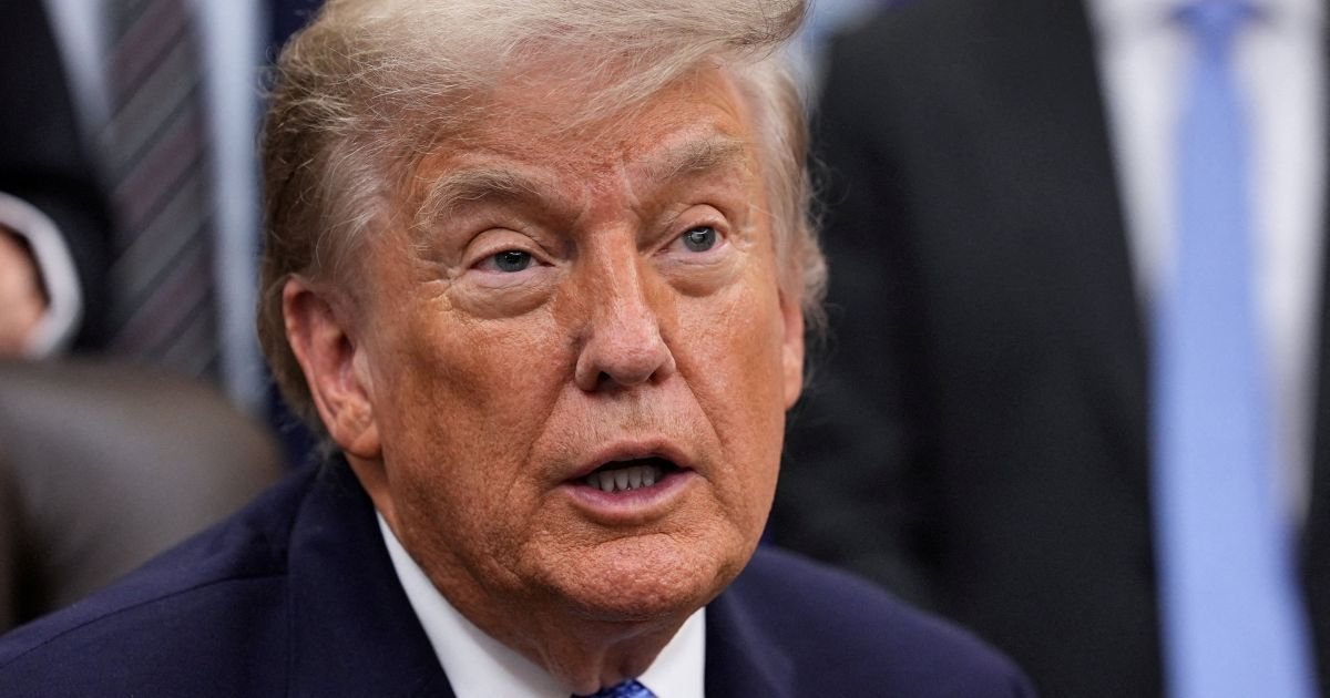 Trump avalia opções para ampliar operações militares no Irã, dizem fontes Trump avalia opções para ampliar operações militares no Irã, dizem fontes