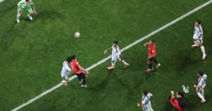Egito aciona a Fifa e pede afastamento da arbitragem após queda na Copa