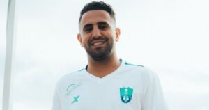 “Para sempre na memória dos torcedores”: Al-Ahli anuncia saída de Mahrez