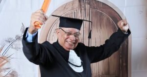 Aos 76 anos, empresário se forma em direito e conquista OAB: “Muito feliz”