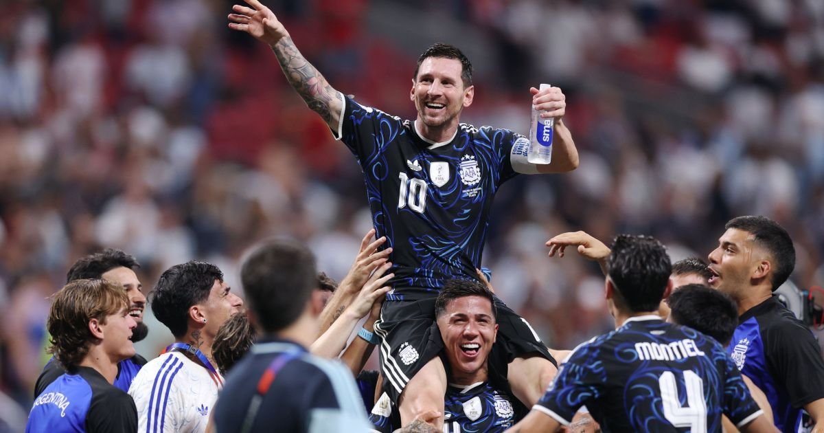 Messi diz que dinheiro dos argentinos “não chega ao fim do mês” Messi diz que dinheiro dos argentinos “não chega ao fim do mês”