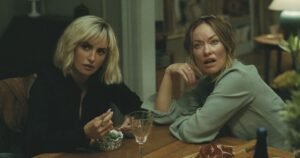 “Completamente apaixonada”, diz Olivia Wilde sobre beijo em Penélope Cruz