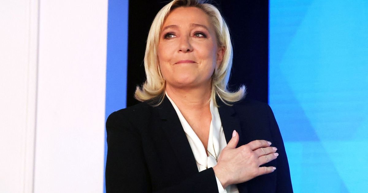 Após decisão judicial, Le Pen diz que concorrerá à Presidência da França