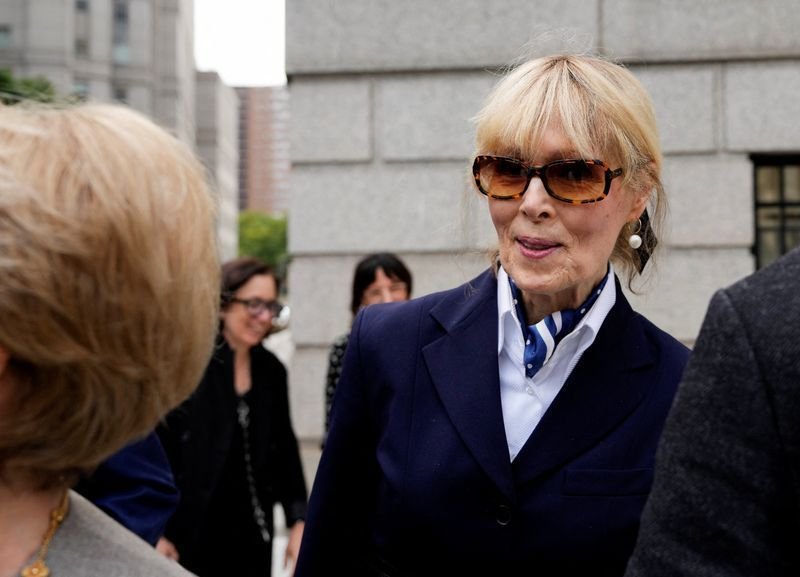 Escritora recebe US$ 5 milhões em caso de agressão sexual envolvendo Trump
